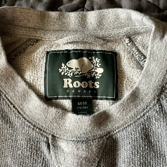Men’s medium Roots sweater - Picture 4 of 4